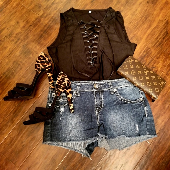 NEWπ₯ Black Sexy Lace Up Body Suit!!!π₯ - Picture 4 of 8